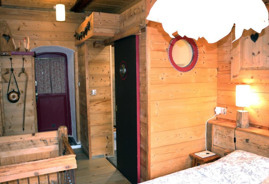 مبيت وإفطار سانت فوا تارونتي Chalet Bois D'Antan المظهر الخارجي الصورة